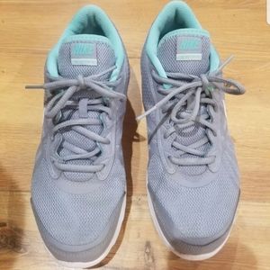 Woman's Nike Sneakers